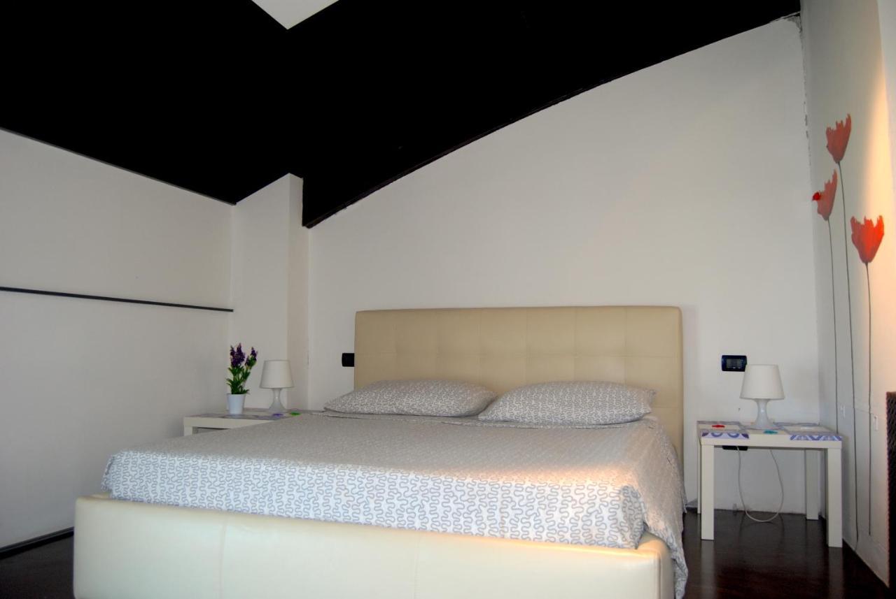 Le Vele Affittacamere Desenzano del Garda Exteriör bild