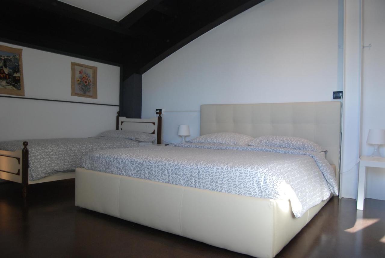 Le Vele Affittacamere Desenzano del Garda Exteriör bild
